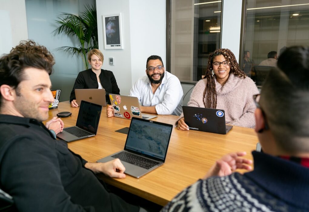 Photo Virtual team meeting